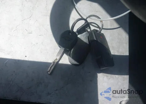 2020 Chevrolet Silverado 1500 2Wd Double Cab Standard Bed Custom z USA, uszkodzony, nr VIN 1GCRWBEF1LZ328669